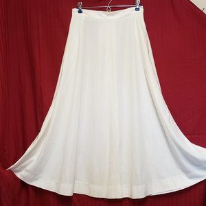 🍁Home Made White Full Circle Maxi Skirt with Waist Sash.